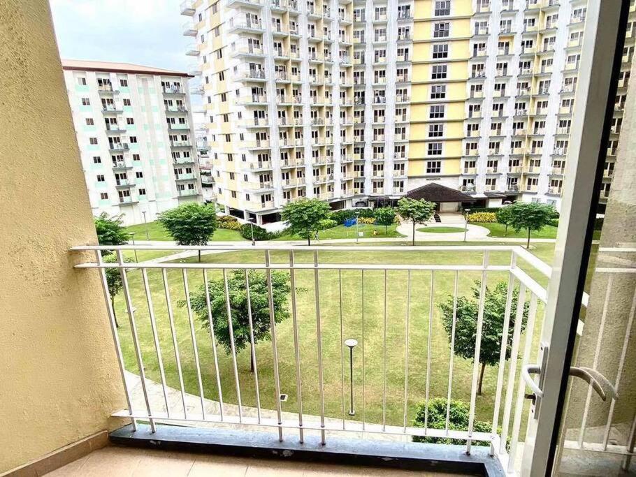 Field Residences Paranaque City Luaran gambar